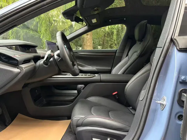 Xiaomi SU7 — Фото автомобиля 6