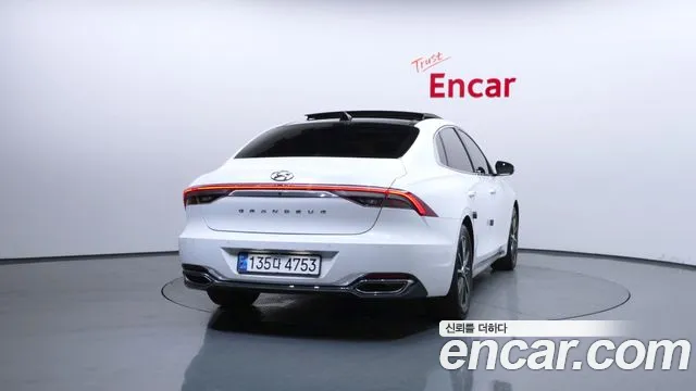 Hyundai Grandeur Новый Grandeur IG 3.0 LPi (Для проката) — Фото автомобиля 4