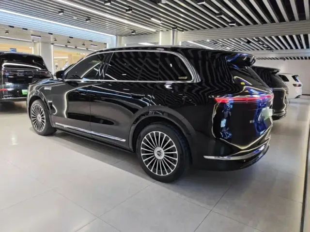 Aito M7 — Фото автомобиля 4