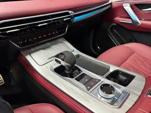 Jetour X70 Plus — Фото автомобиля 12