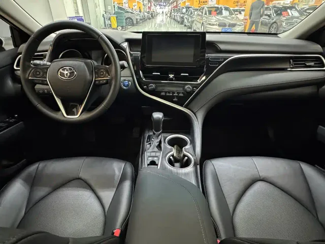 Toyota Camry — Фото автомобиля 11