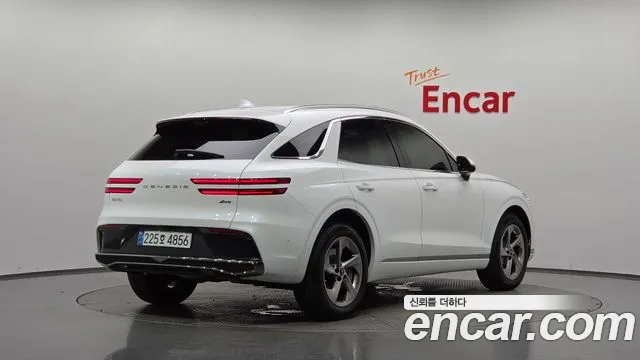 Фотография автомобиля — Genesis GV70 2.5T Бензин AWD