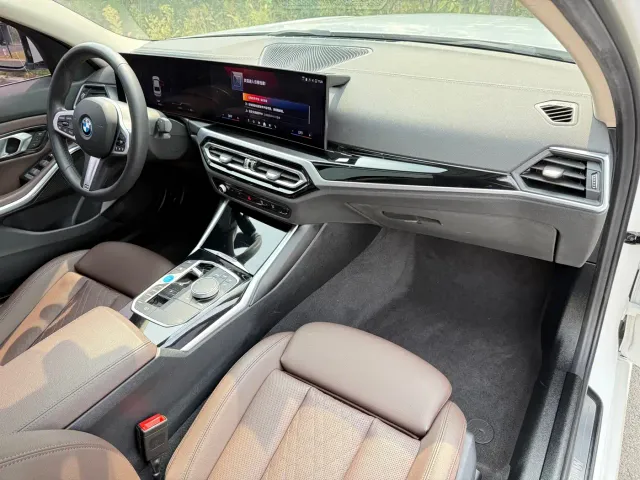BMW i3 — Фото автомобиля 10