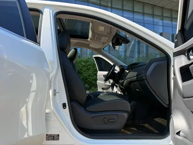 Nissan X-Trail — Фото автомобиля 15