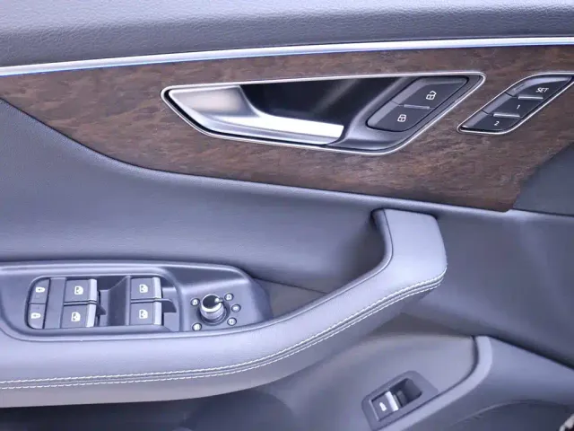 Audi Q7 — Фото автомобиля 17