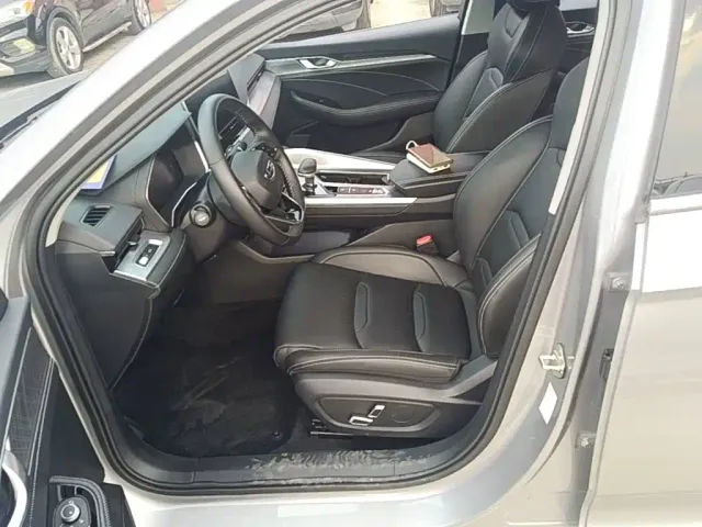 Geely Xingrui — Фото автомобиля 14