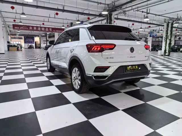 Volkswagen T-Roc — Фото автомобиля 6