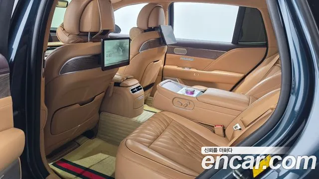 Genesis G90 Бензин 3.5 турбо AWD — Фото автомобиля 27