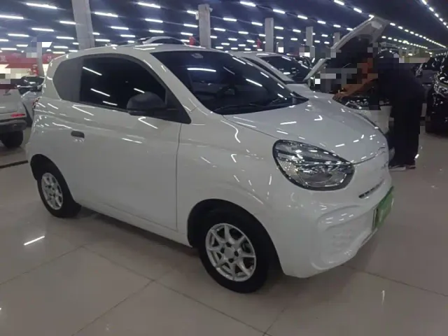 Roewe Clever — Фото автомобиля 3