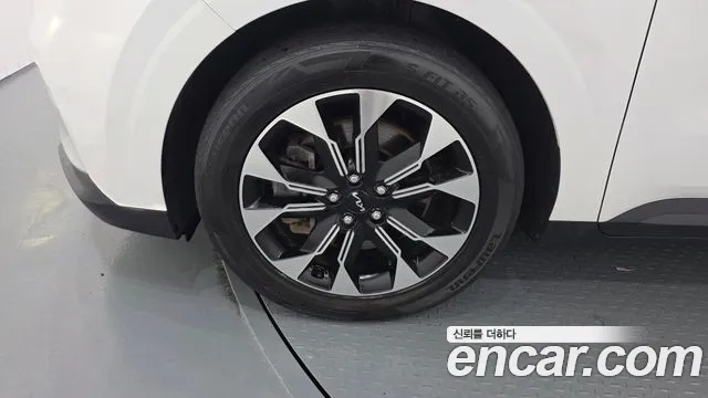 Kia Canival Carnival 4 поколение Бензин 9 мест Prestige — Фото автомобиля 5