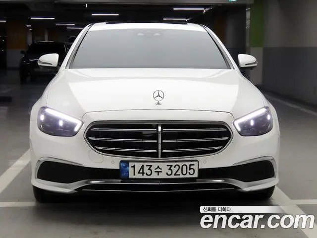 Фотография автомобиля — Mercedes-Benz E-Class W213
