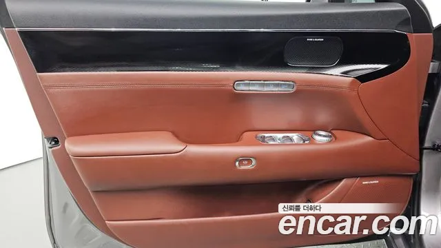 Genesis G90 Бензин 3.5 турбо AWD — Фото автомобиля 18