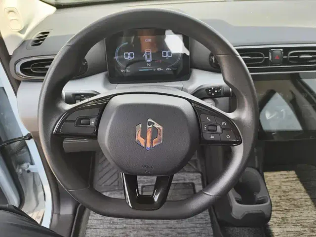 Leapmotor T03 — Фото автомобиля 15