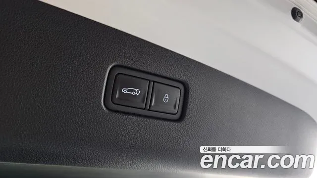 Genesis GV70 2.5T Бензин 2WD — Фото автомобиля 30