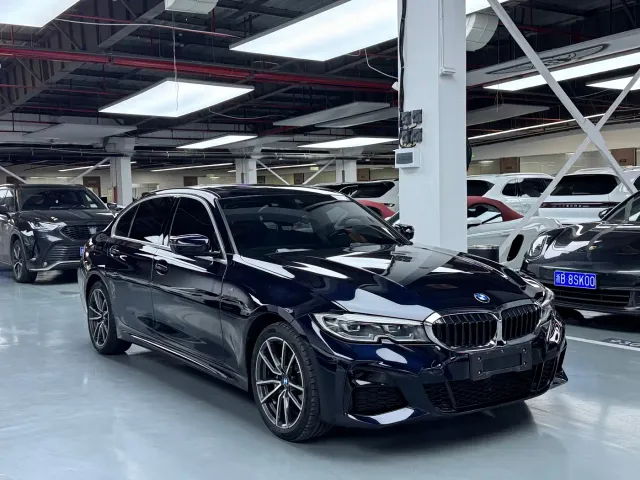 BMW 3 Series — Фото автомобиля 3