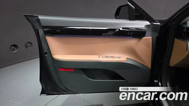 Hyundai Grandeur GN7 — Фото автомобиля 13