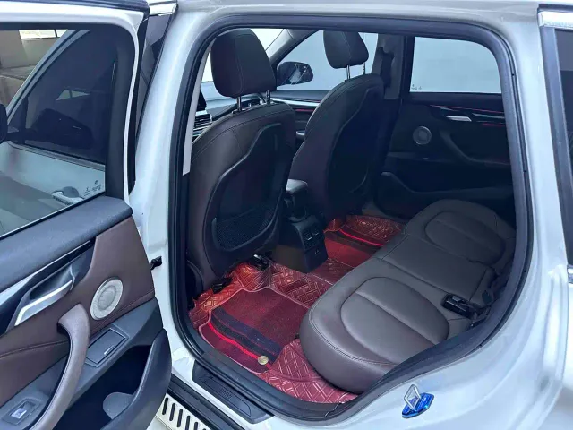 BMW X1 — Фото автомобиля 10