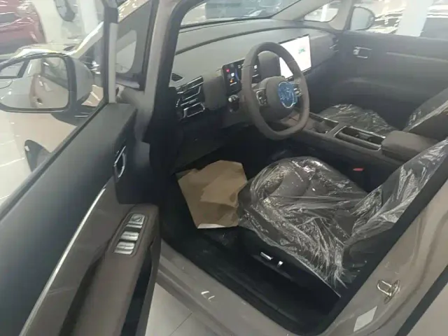 Wuling Starlight 730 — Фото автомобиля 15