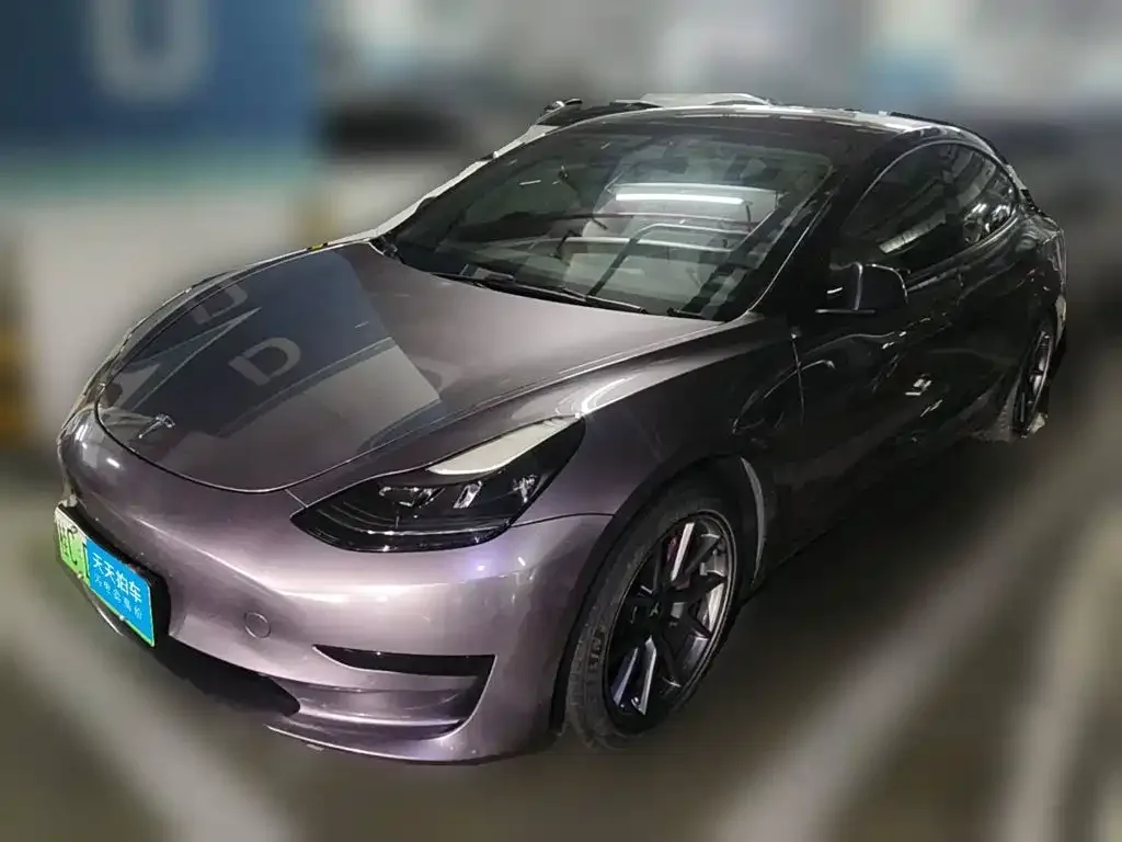 Фотография автомобиля — Tesla Model 3