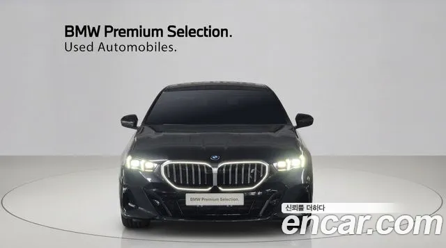 BMW i5 G60 — Фото автомобиля 3