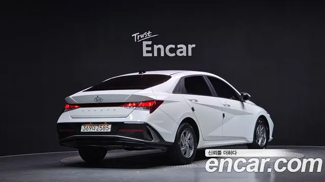 Hyundai Avante CN7 — Фото автомобиля 2