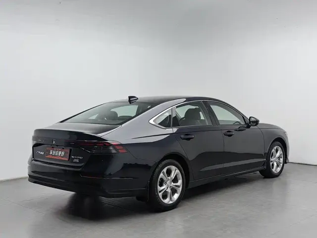 Honda Accord — Фото автомобиля 2