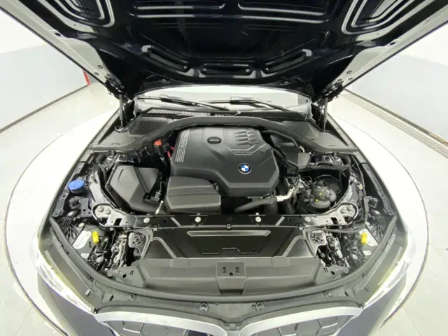BMW 3 Series — Фото автомобиля 12