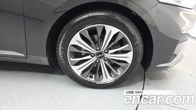 Kia K8 Signature — Фото автомобиля 19