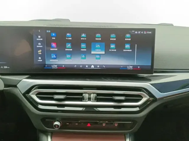 BMW i3 — Фото автомобиля 13