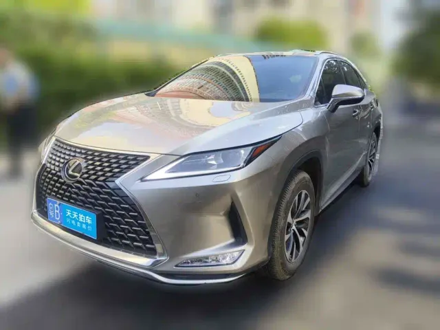 Фотография автомобиля — Lexus RX