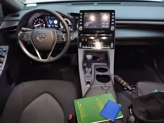 Toyota Avalon — Фото автомобиля 10
