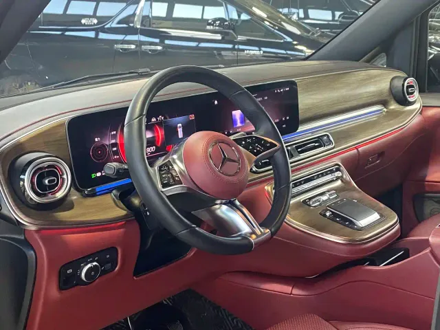 Mercedes-Benz V-Class — Фото автомобиля 3