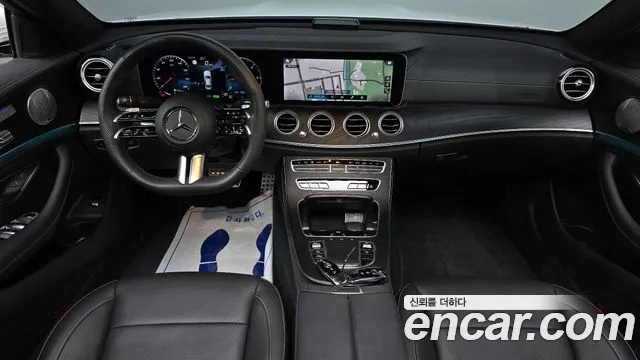 Mercedes-Benz E-Class — Фото автомобиля 7