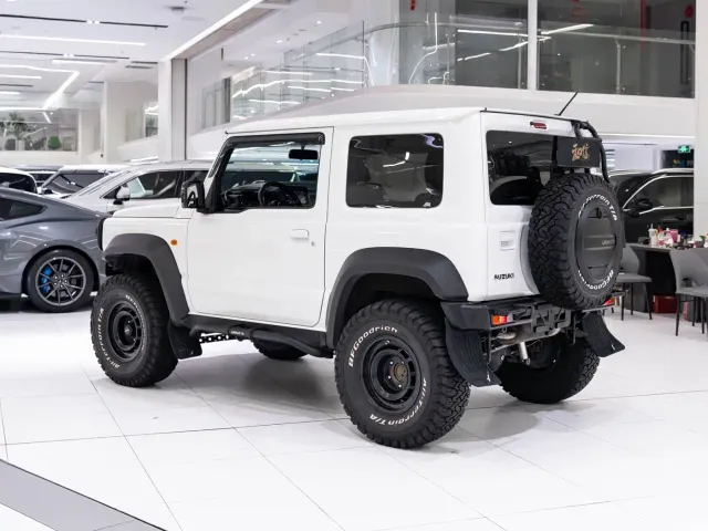 Suzuki Jimny — Фото автомобиля 7