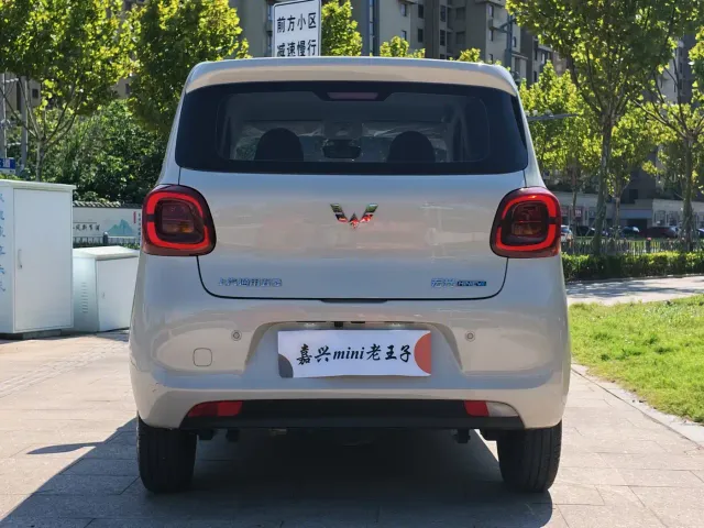 Wuling Hongguang Mini EV — Фото автомобиля 5