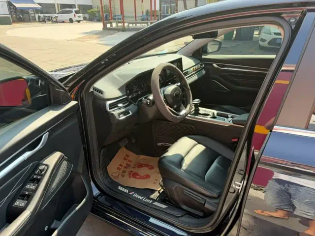 Geely Emgrand — Фото автомобиля 5