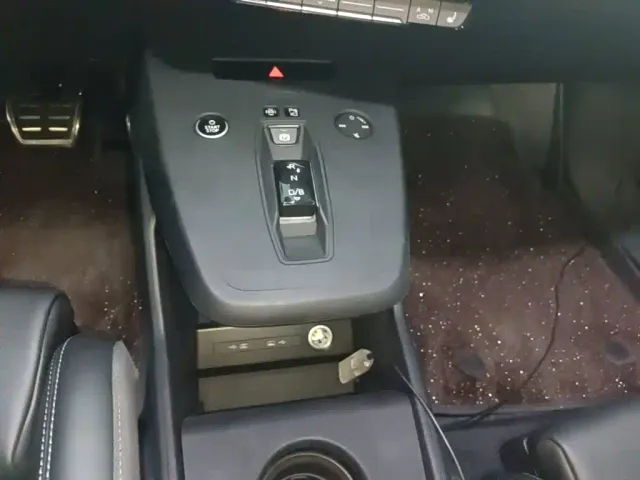 Audi Q4 e-tron — Фото автомобиля 13