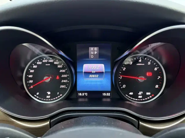 Mercedes-Benz V-Class — Фото автомобиля 15