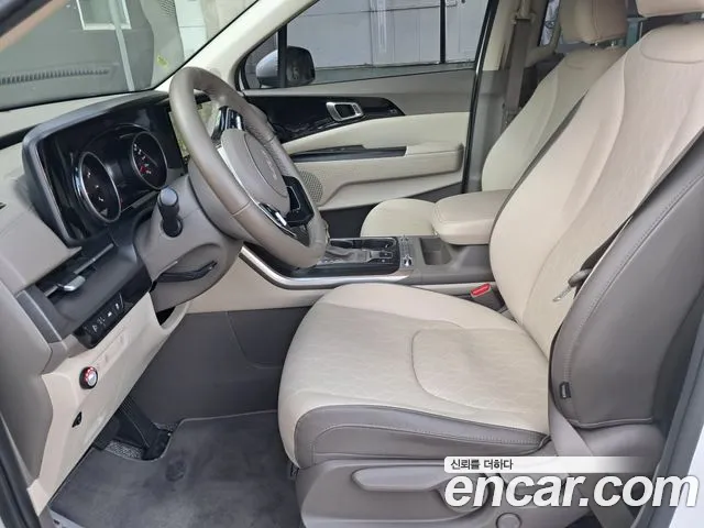 Kia Canival — Фото автомобиля 6