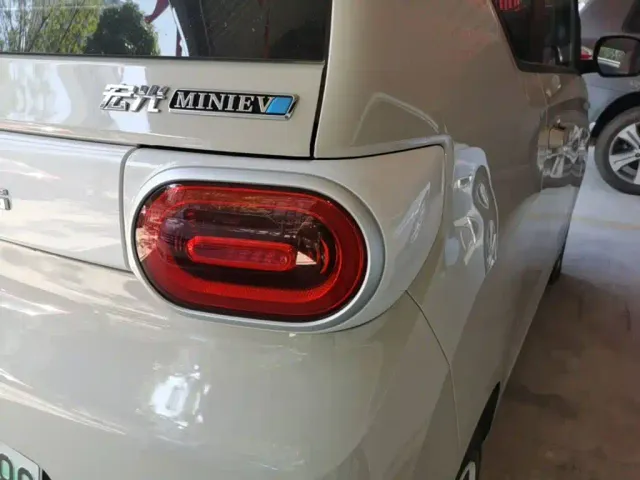 Wuling Hongguang Mini EV — Фото автомобиля 7