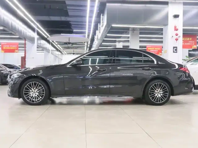 Mercedes-Benz C-Class — Фото автомобиля 3