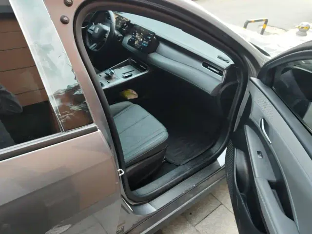 BYD Qin PLUS — Фото автомобиля 8