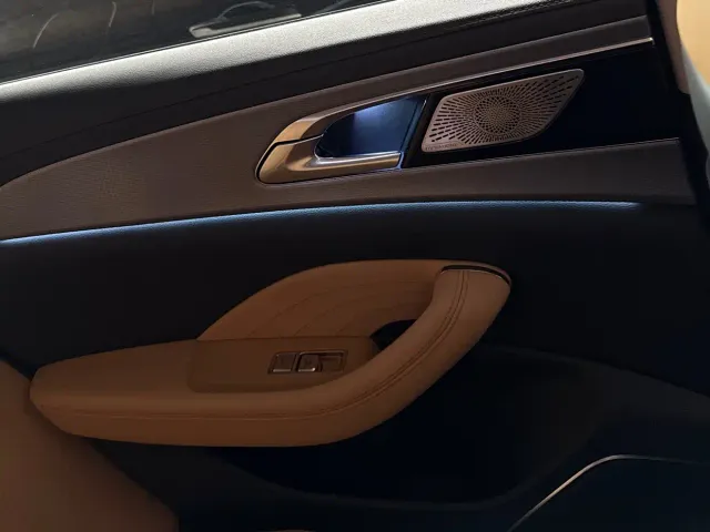 Hongqi H5 — Фото автомобиля 19