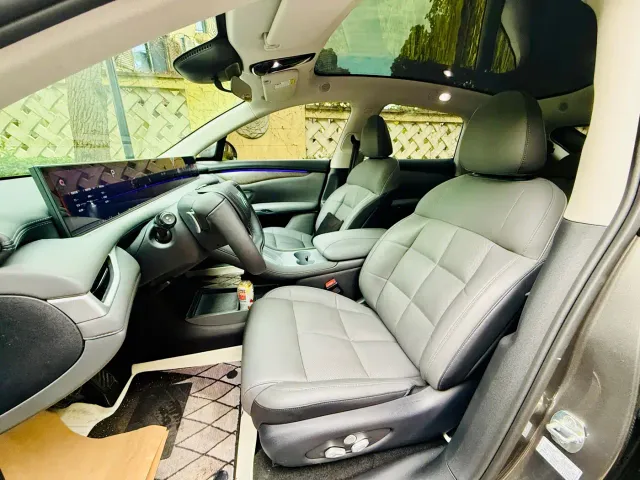 IM Motors LS6 — Фото автомобиля 9
