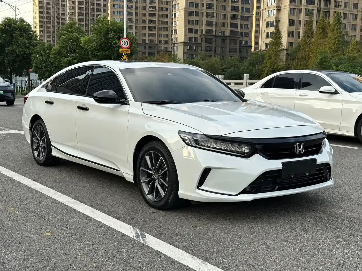 Honda Inspire 2022 260TURBO Deluxe Edition — Фото автомобиля 3