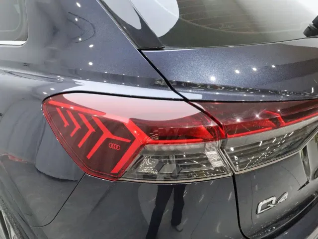 Audi Q4 e-tron — Фото автомобиля 18