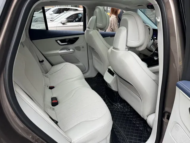 Mercedes-Benz EQE SUV — Фото автомобиля 18