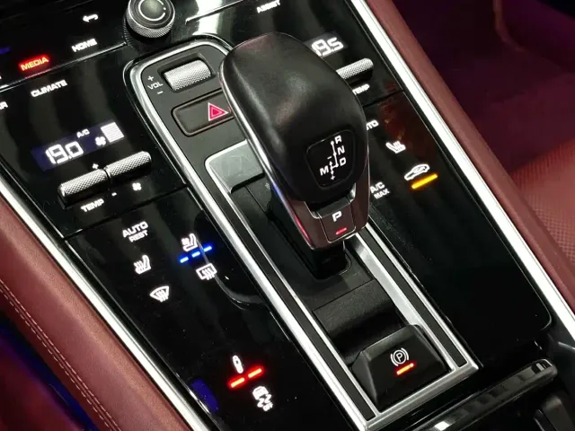 Porsche Panamera — Фото автомобиля 15