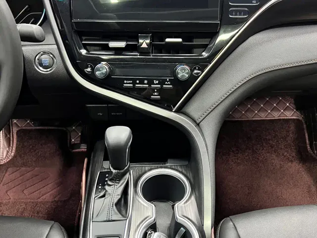 Toyota Camry — Фото автомобиля 12