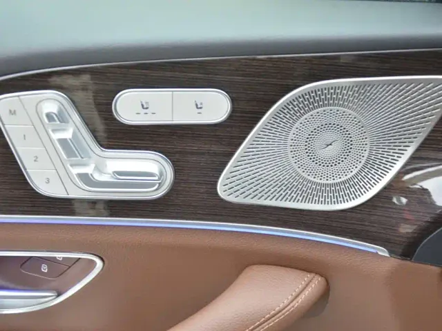 Mercedes-Benz GLE-Class — Фото автомобиля 12